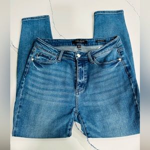 Judy Blue Relaxed Fit Jeans